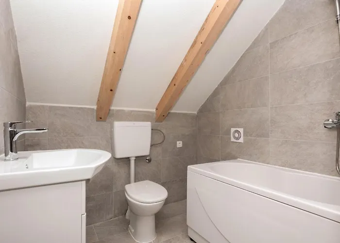 Tatil Evi Lovely In With Wifi Vrgorac